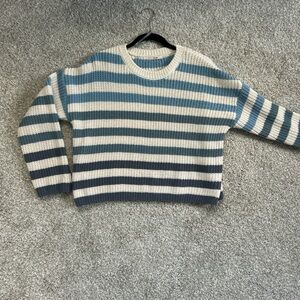 Medium sweater. Blue and white striped. #comfy #cute #sweater